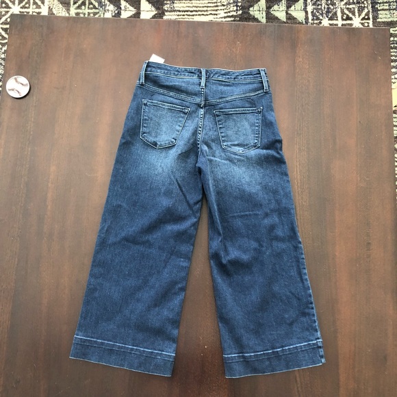 High rise, wide leg crop - Picture 1 of 5